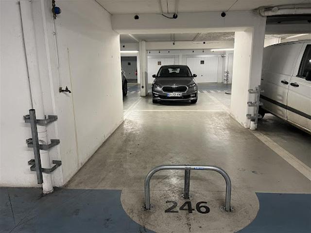 Garage vente à Saint-mandé, Quartier de Picpus