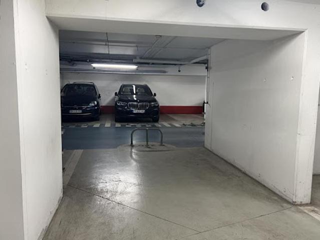 Garage vente à Paris, Île-de-France