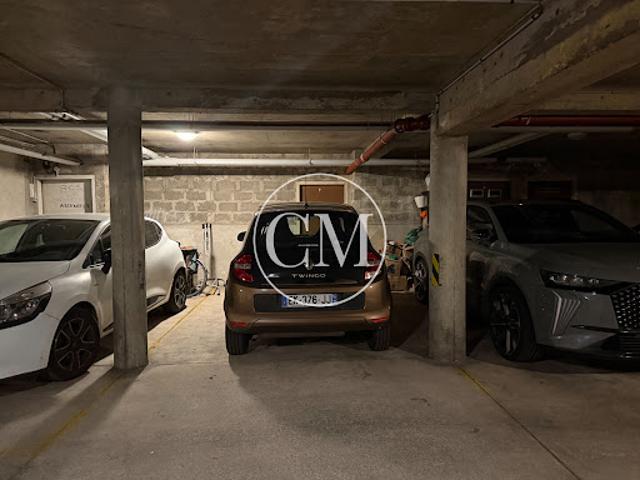 Garage vente à Versailles