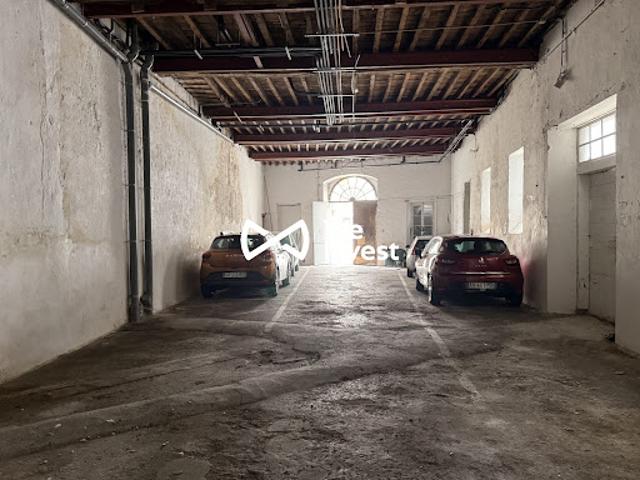 Garage vente à Oloron-Sainte-Marie, Oloron-sainte-marie