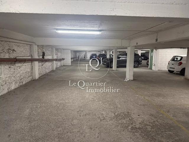Garage vente à Paris, Île-de-France
