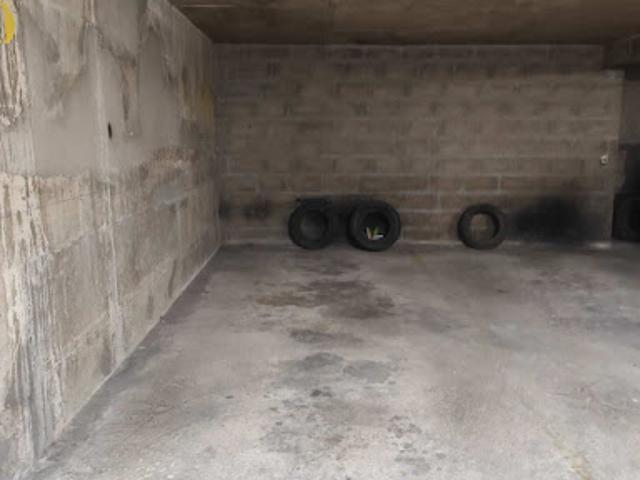 Garage vente à Paris, Île-de-France