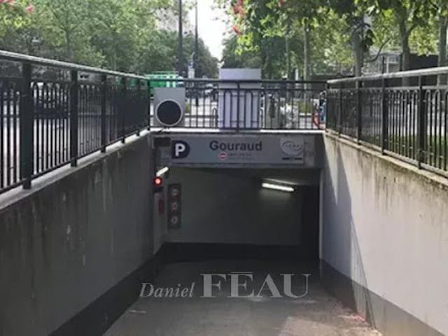 Garage vente à Paris, Île-de-France