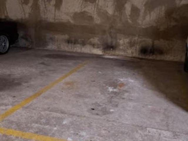 Garage vente à Paris, Île-de-France