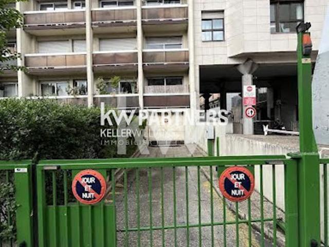 Garage vente à Paris, Île-de-France