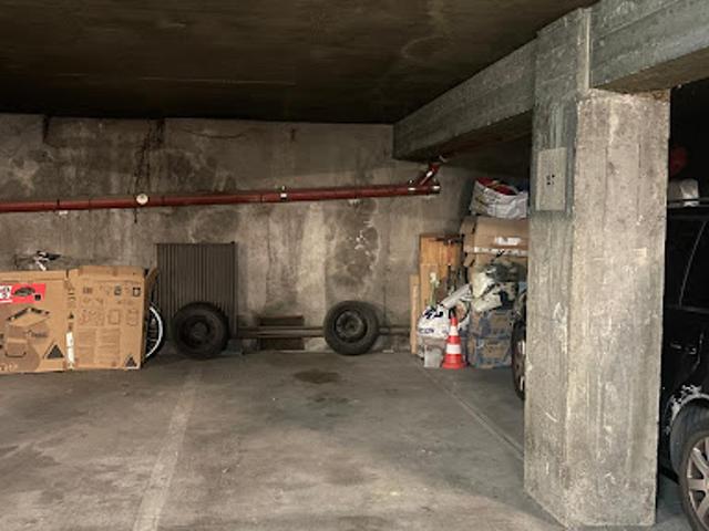 Garage vente à Paris, Île-de-France