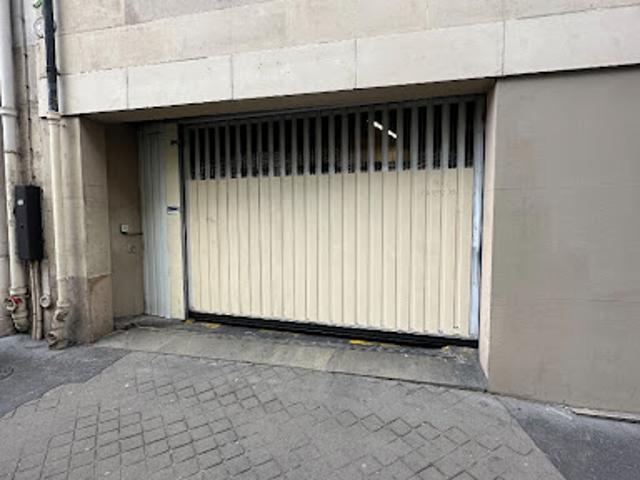 Garage vente à Paris, Île-de-France