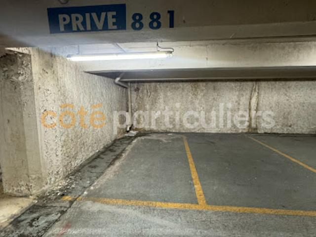 Garage vente à Paris, Île-de-France