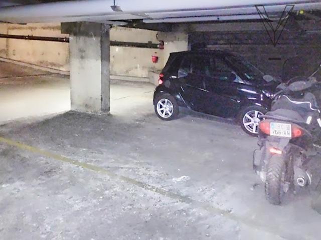 Garage vente à Paris, Île-de-France