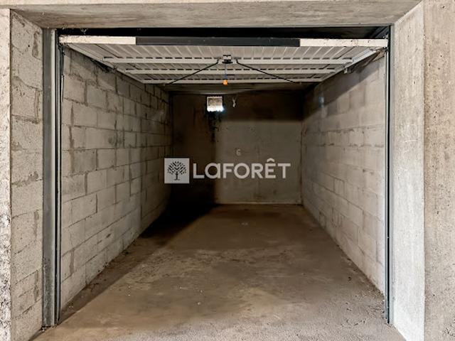 Garage vente à Valence