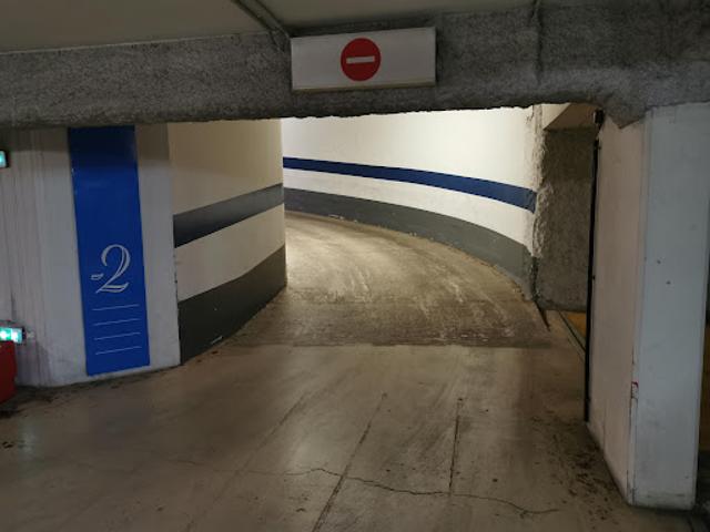 Garage vente à Paris, Île-de-France