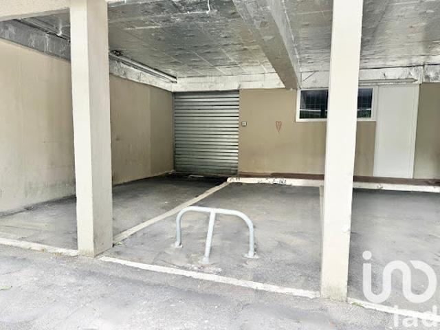 Garage vente à Combs-la-ville