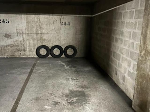 Garage vente à Bobigny, Pantin
