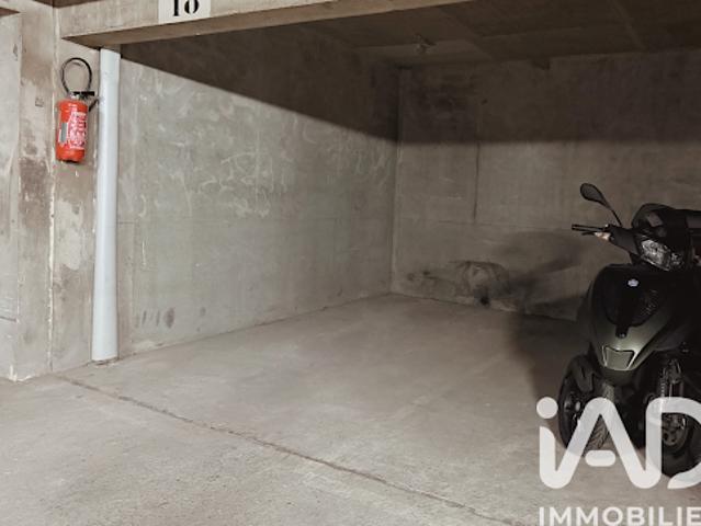 Garage vente à Paris, Île-de-France