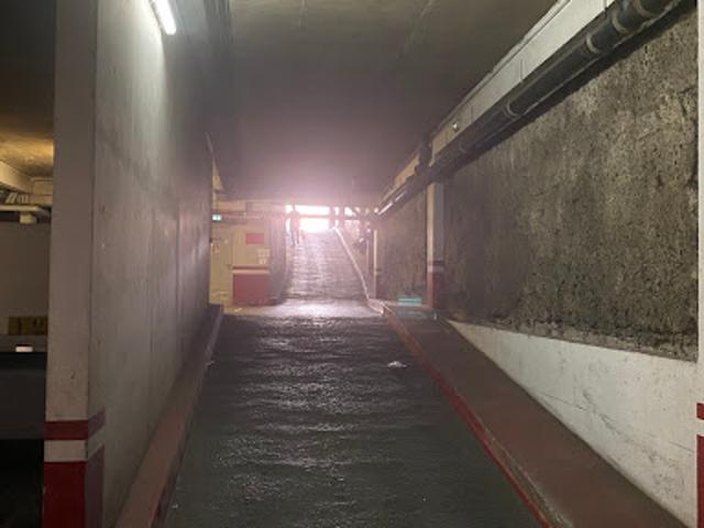 Garage vente à Paris, Île-de-France
