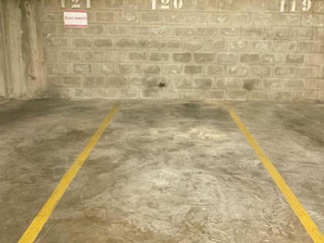 Garage vente à Paris, Île-de-France