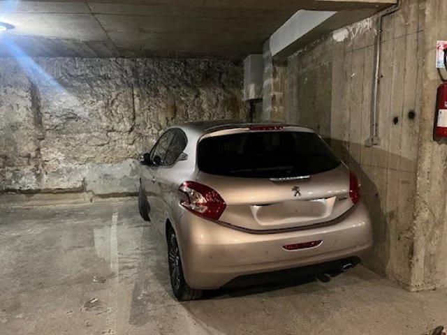 Garage vente à Paris, Île-de-France
