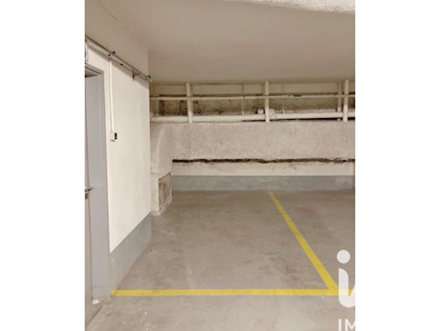 Garage vente à Paris, Île-de-France