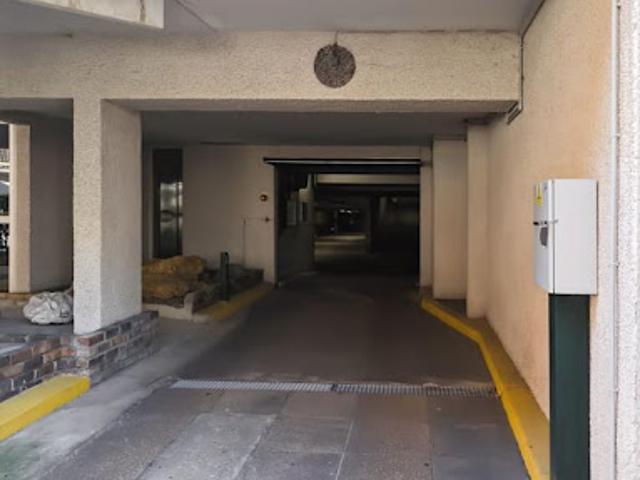 Garage vente à Paris, Île-de-France