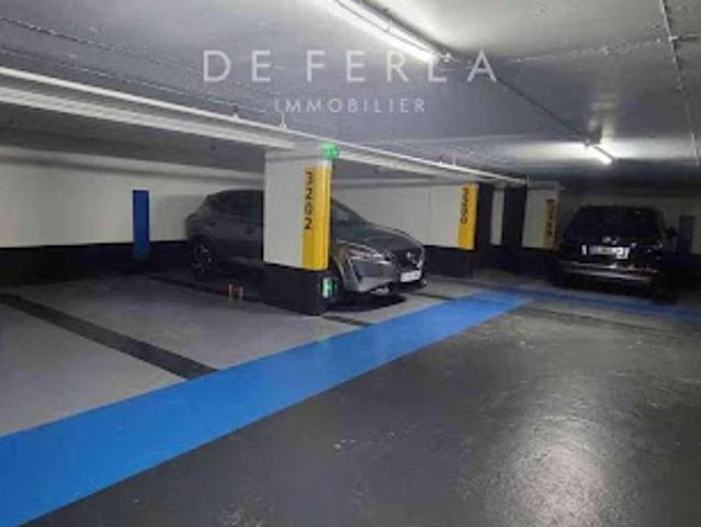 Garage vente à Paris, Île-de-France