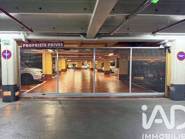 Garage vente à Paris, Île-de-France