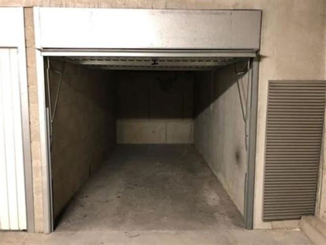 Garage vente à Sainte-Geneviève-des-Bois, Essonne