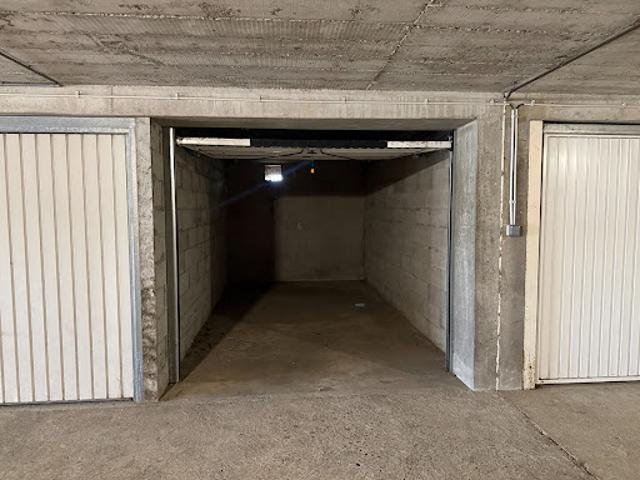 Garage vente à Alpes-Romans, Valence