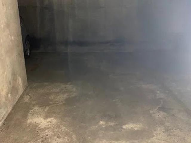 Garage vente à Paris, Île-de-France