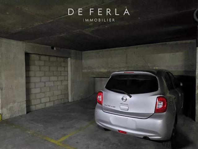 Garage vente à Paris, Île-de-France