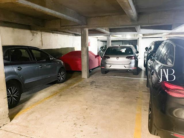 Garage vente à Parchamp - Albert Kahn, Boulogne-Billancourt