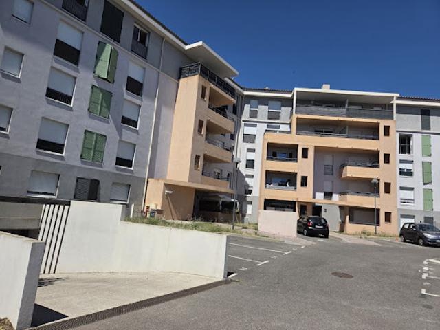 Garage vente à Arrondissement de Draguignan, Fréjus