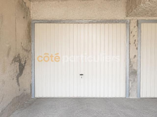 Garage vente à La Roche-sur-Yon, La Roche-sur-yon