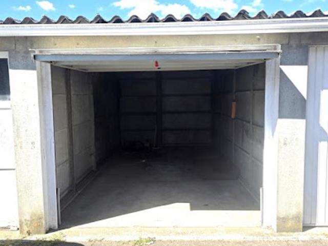 Garage vente à Le Grand-Treuil, Limoges