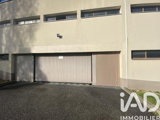 Garage vente à Versailles, Noisy-le-roi