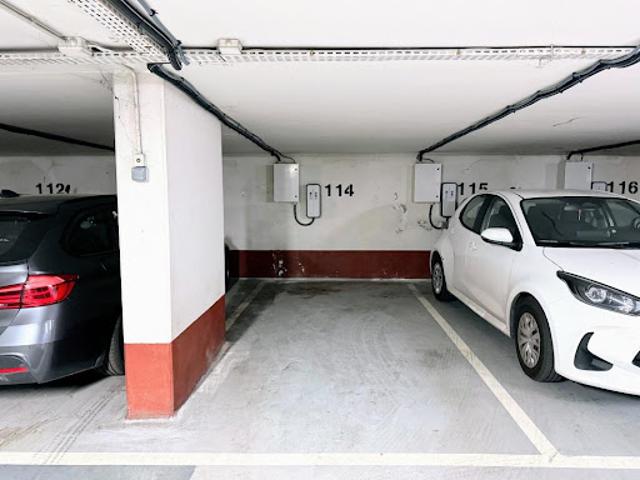 Garage vente à Paris, Île-de-France