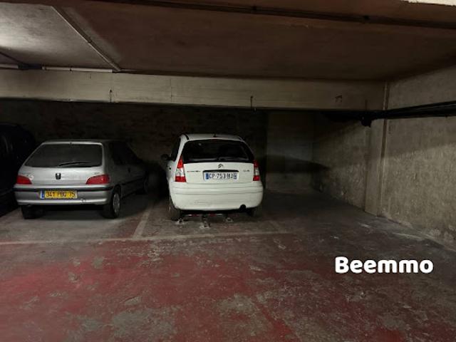 Garage vente à Paris, Île-de-France
