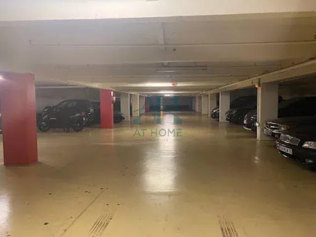 Garage vente à Paris, Île-de-France