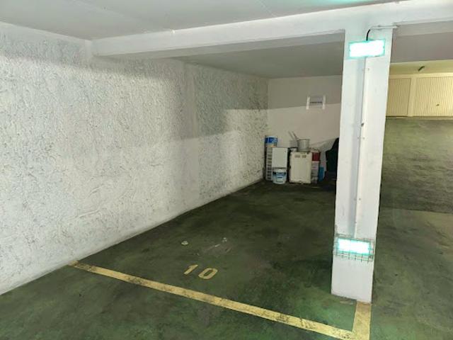 Garage vente à Paris, Île-de-France