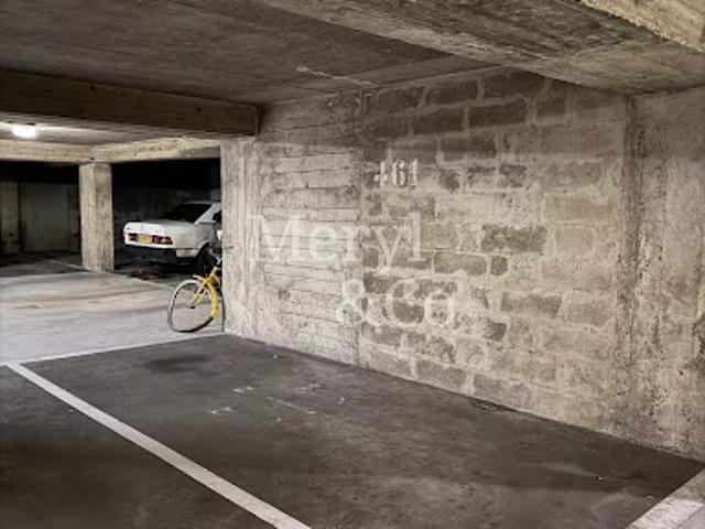 Garage vente à Paris, Île-de-France