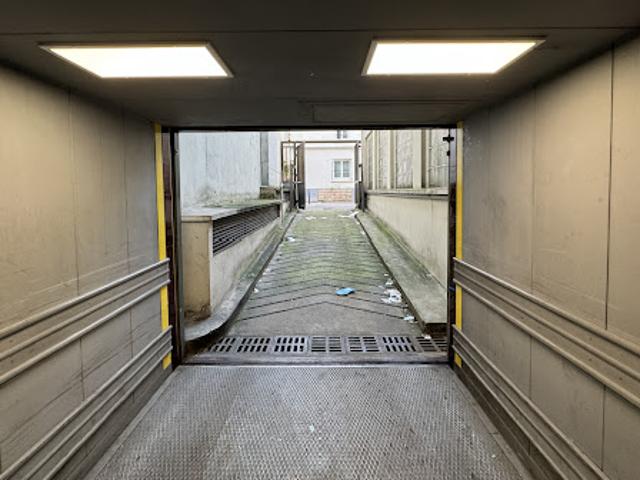 Garage vente à Paris, Île-de-France