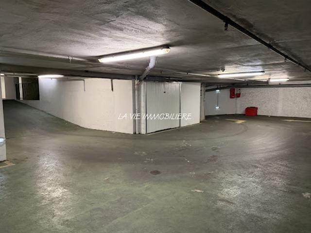Garage vente à Paris, Île-de-France
