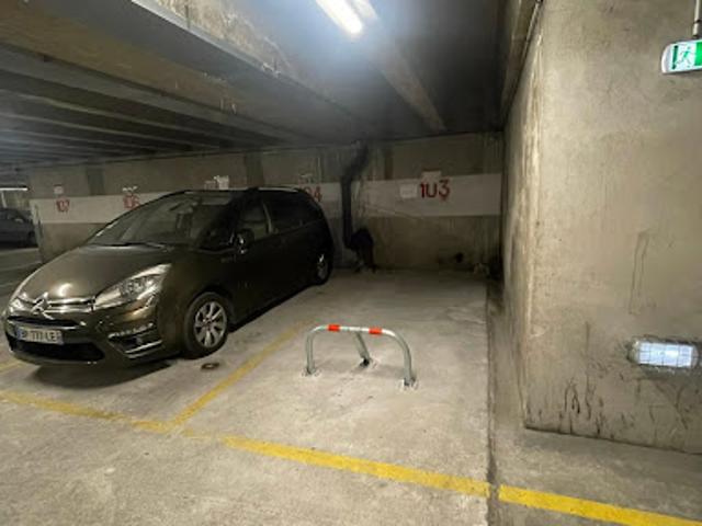 Garage vente à Paris, Île-de-France