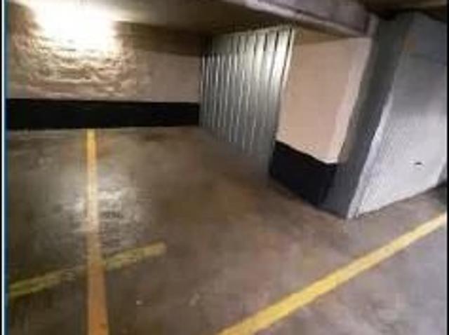 Garage vente à Paris 16e Arrondissement, Paris