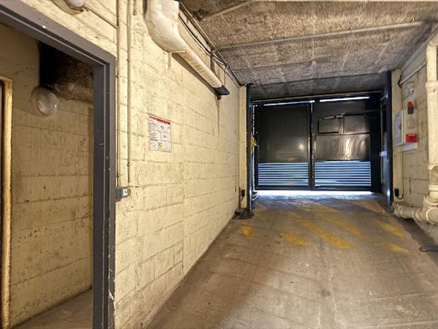 Garage vente à Paris, Île-de-France