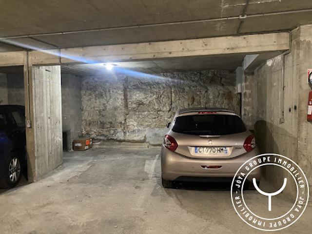 Garage vente à Paris, Île-de-France