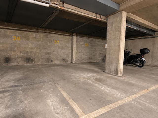 Garage vente à Paris, Île-de-France