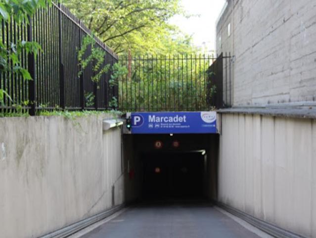 Garage vente à Paris 18e Arrondissement, Paris