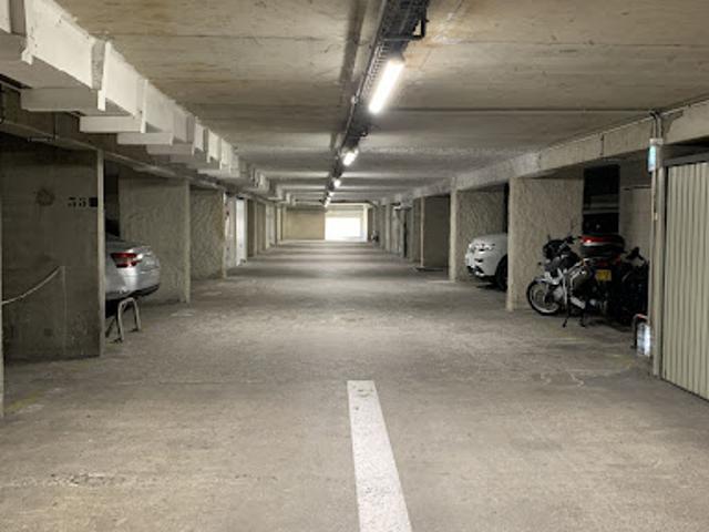 Garage vente à Paris, Île-de-France