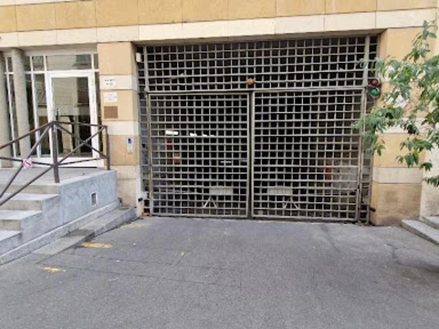 Garage vente à Paris, Île-de-France