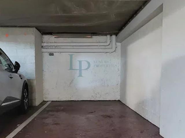 Garage vente à Paris, Île-de-France
